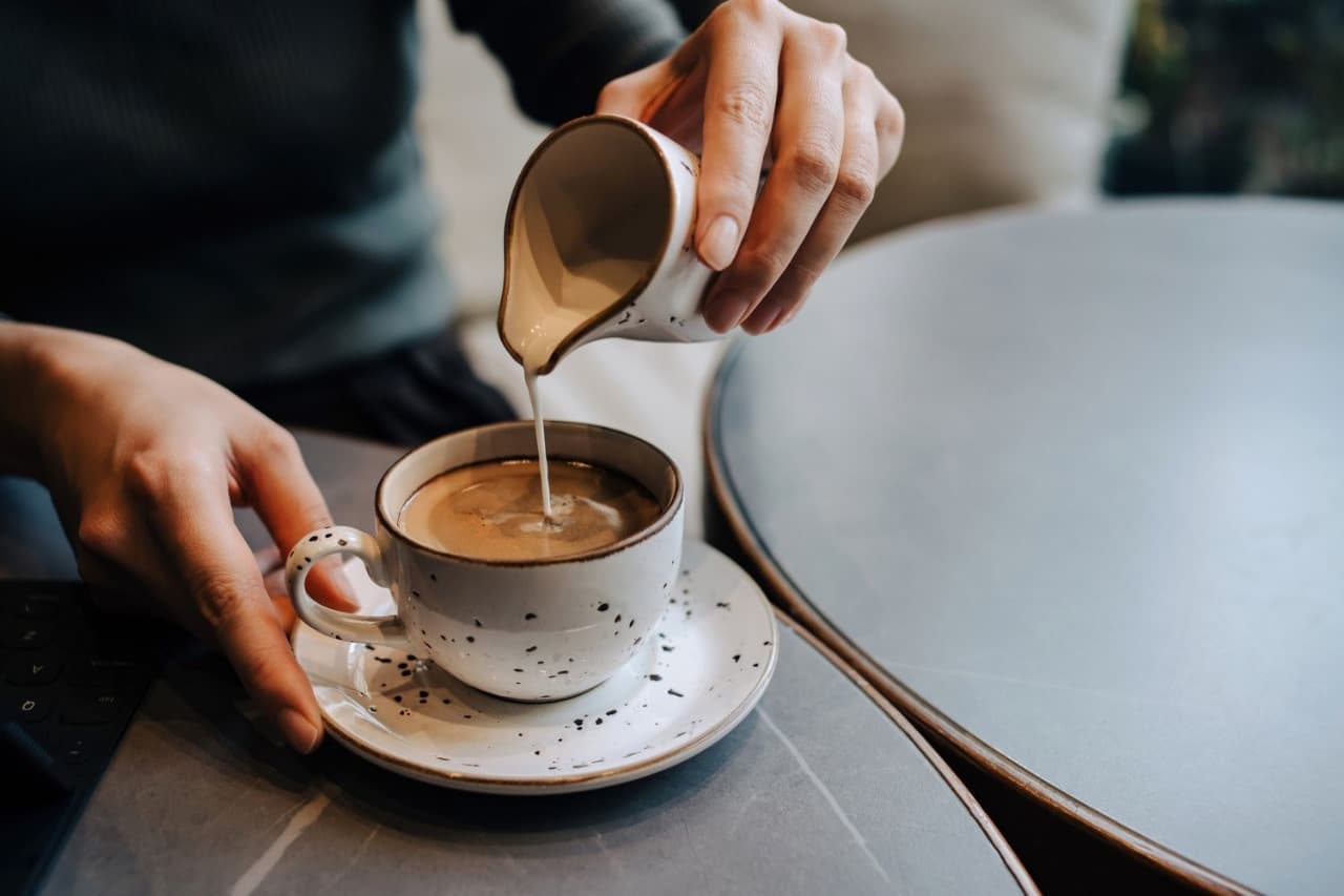 Hướng dẫn pha cà phê tại nhà chuẩn quán từ The Coffee Health