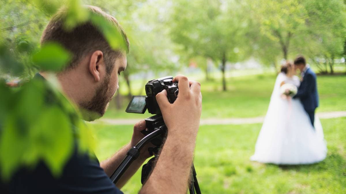 Wedding Photographer Near Me for Stunning Wedding Albums