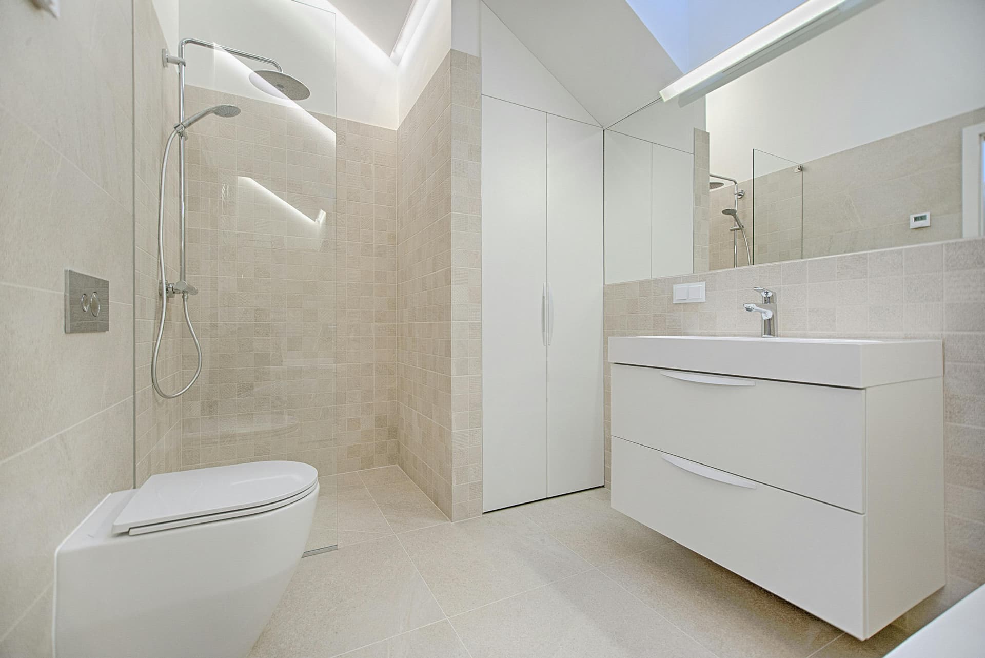 Elegant Bathroom Mirror with LED Light Designs