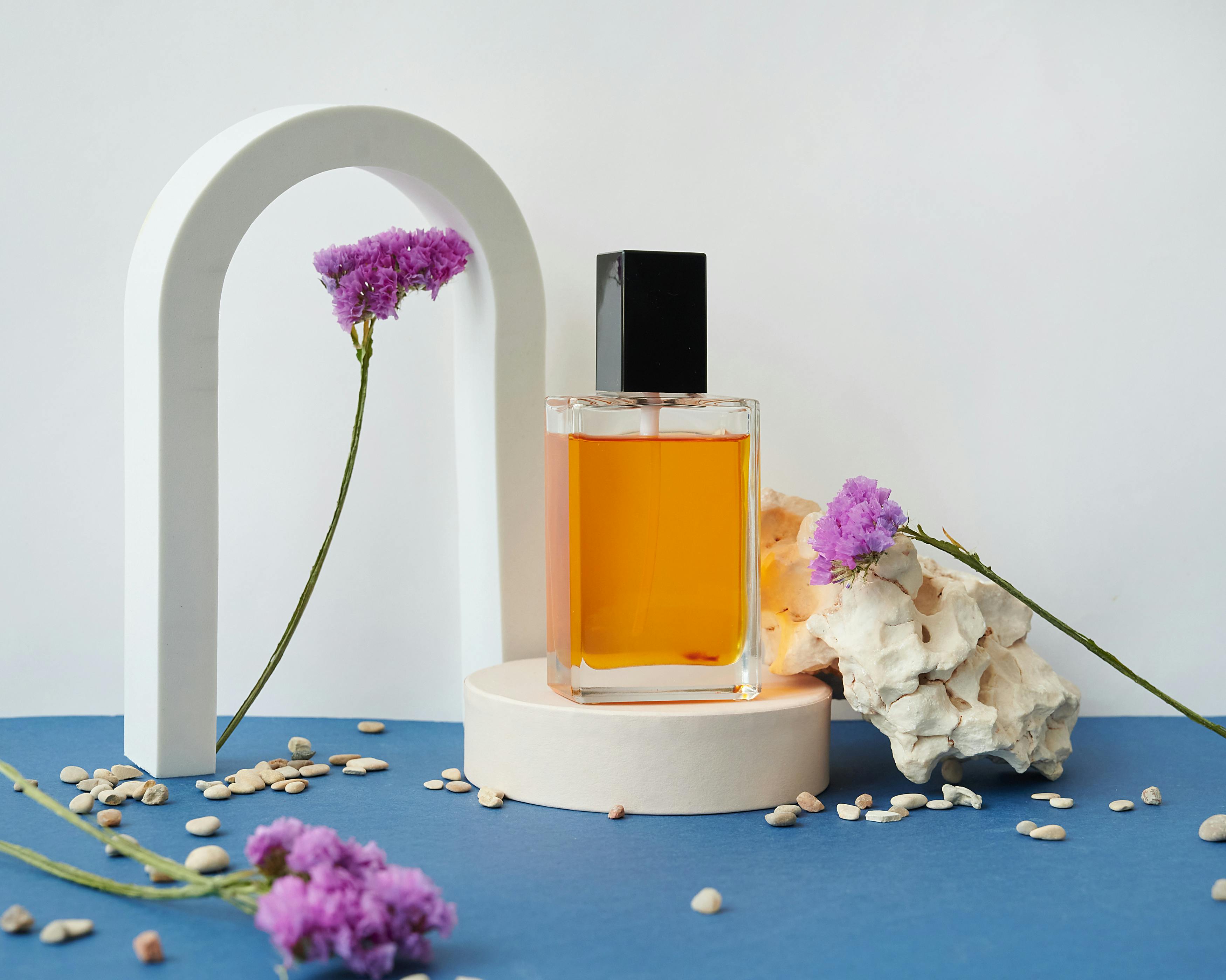 Jimmy Choo Perfume Women: Longevity, Projection and Sillage Guide